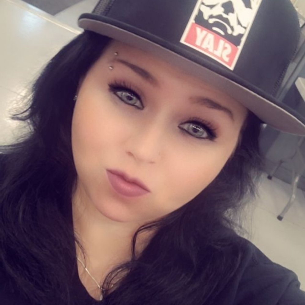 Meet your Posher, Rebecca